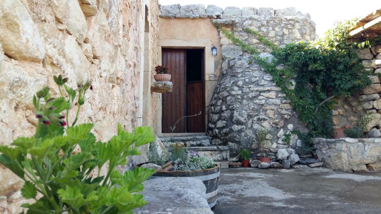 Bendeni Cottage Megala Chorafia Exterior photo